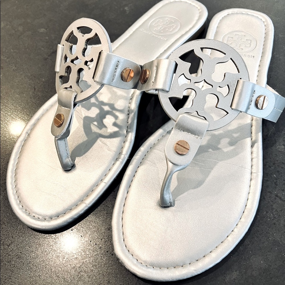 Cute Tory Burch Metallic Silver Sandals